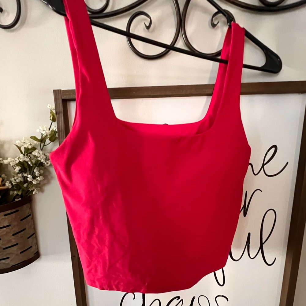 Fabletics women’s athletic crop tank